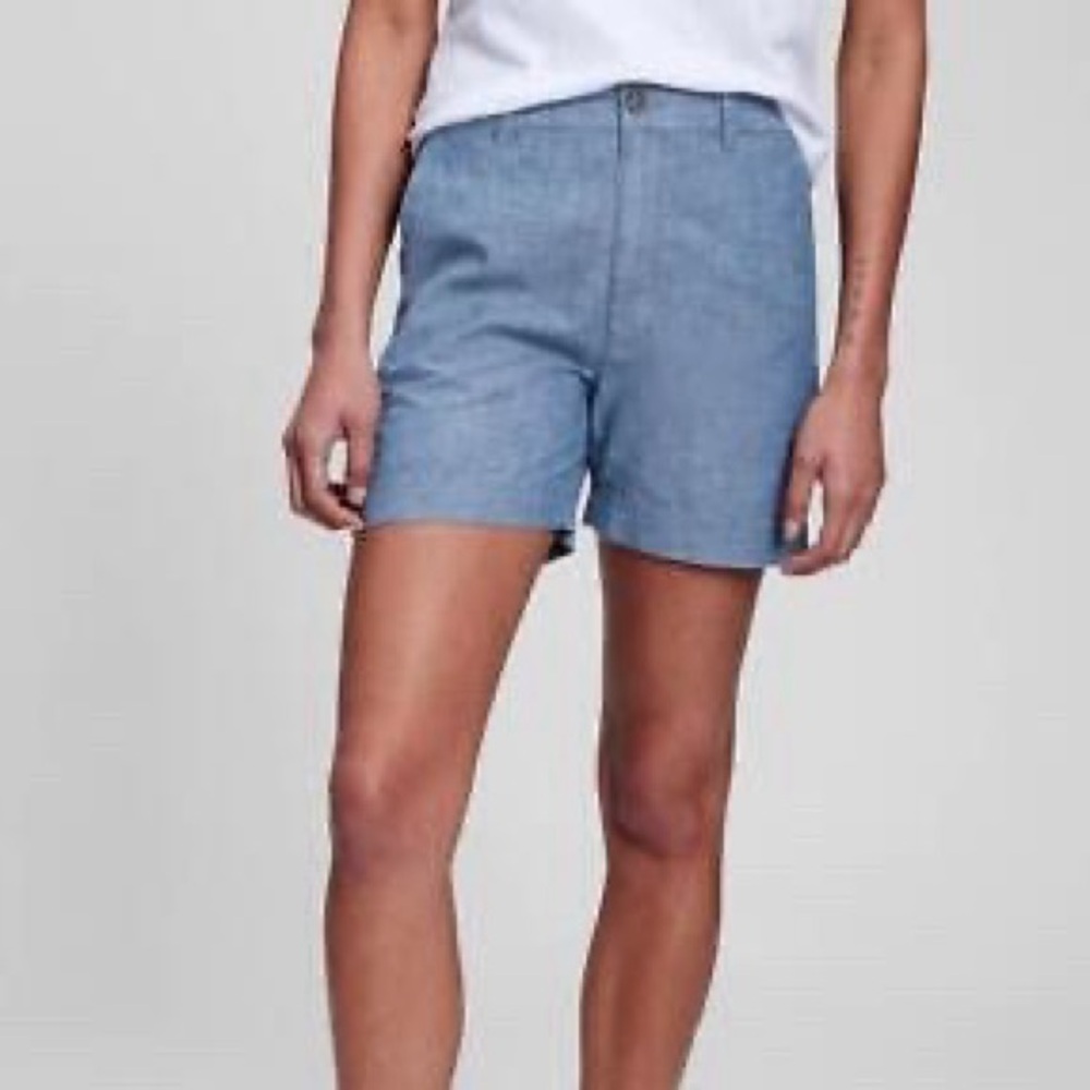 GAP Chambray 5” Mid Rise Cotton Short